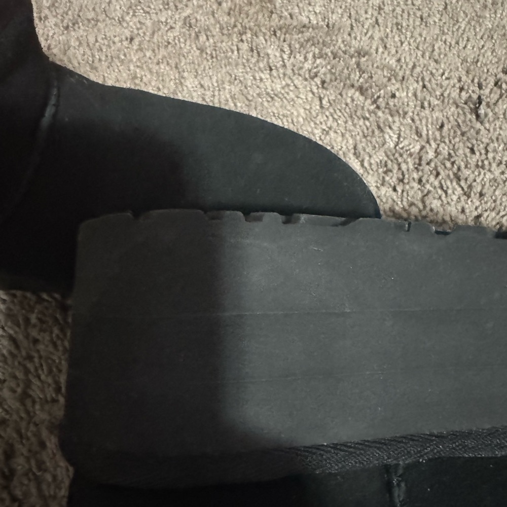 Ugg Classic Ultra Mini Platform - Picture 3 of 5